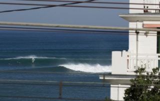 Surf de gros sur la Côte basque