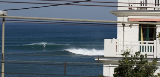 Surf de gros sur la Côte basque